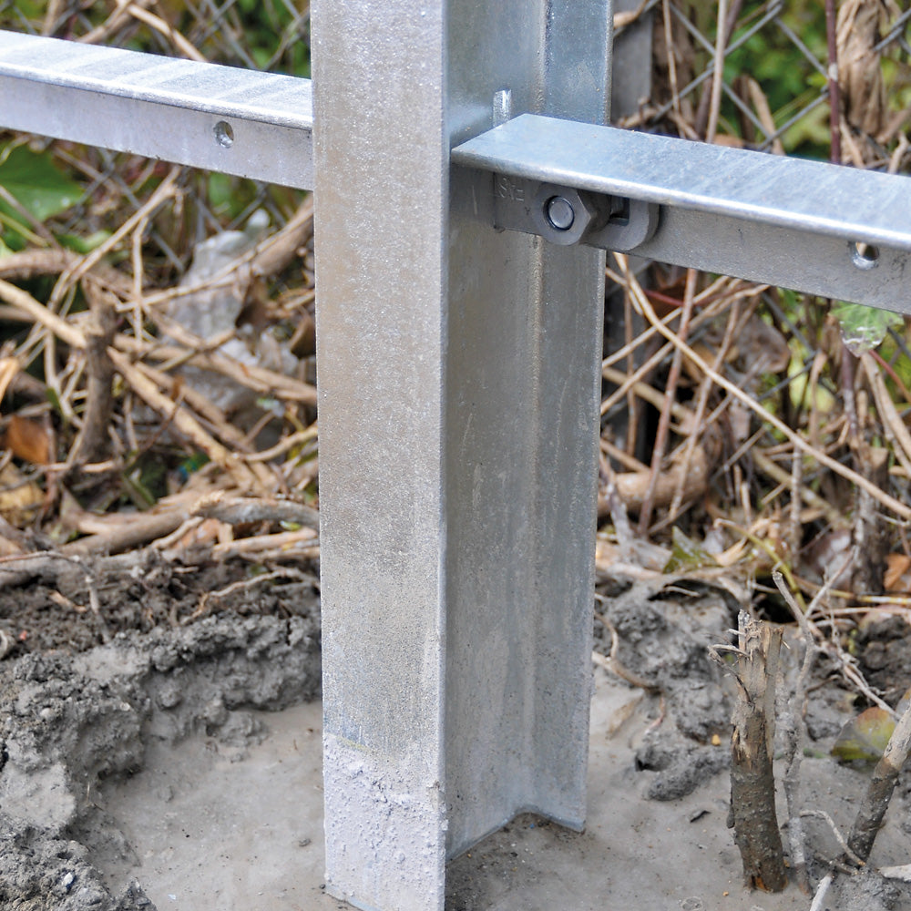 2710 mm Box-Section Palisade Rails